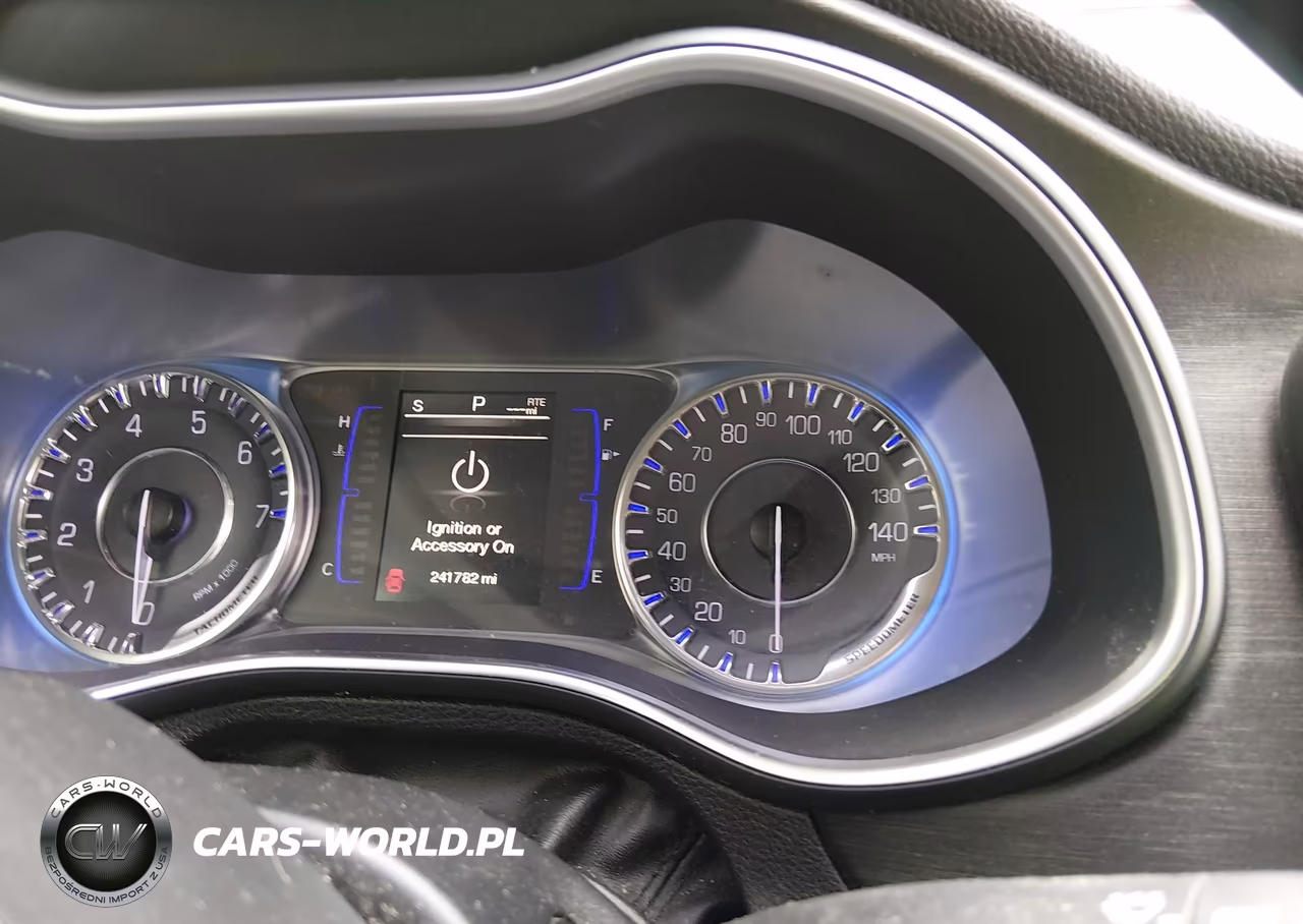 2015 Chrysler 200 Limited VIN:1C3CCCAB0FN722817 - 7