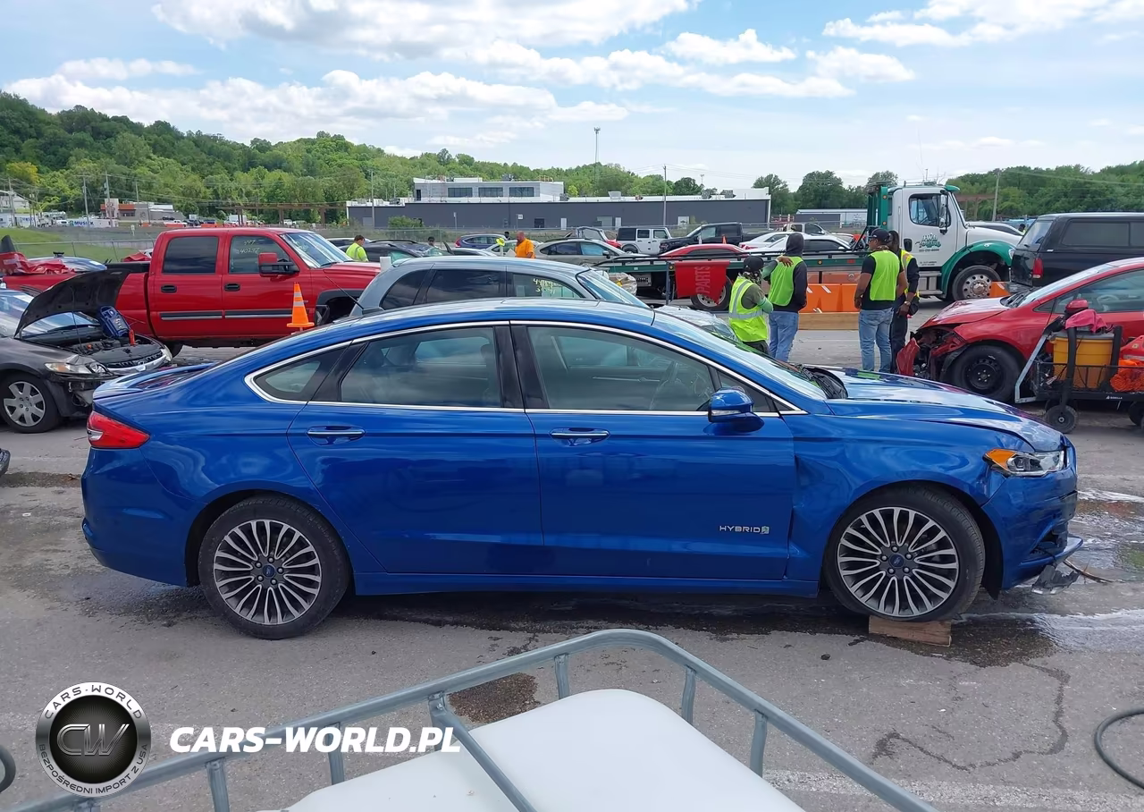2017 Ford Fusion Hybrid Titanium VIN:3FA6P0RU5HR206637 - 13