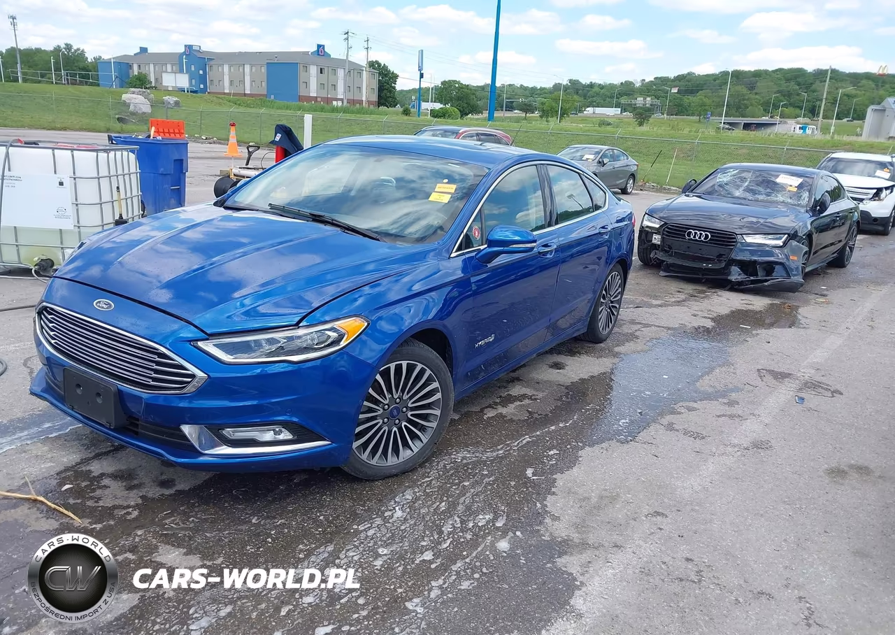 2017 Ford Fusion Hybrid Titanium VIN:3FA6P0RU5HR206637 - 2