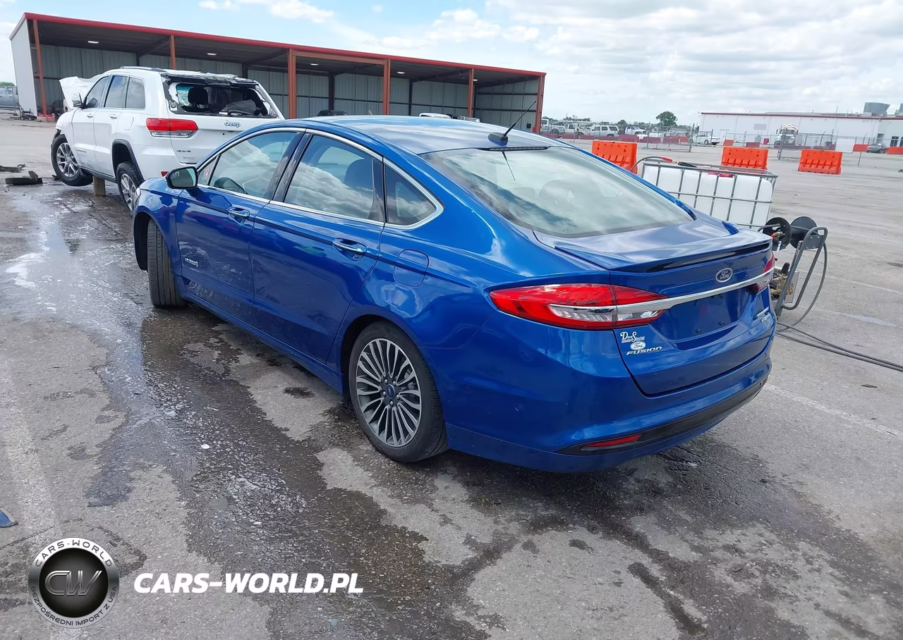 2017 Ford Fusion Hybrid Titanium VIN:3FA6P0RU5HR206637 - 3