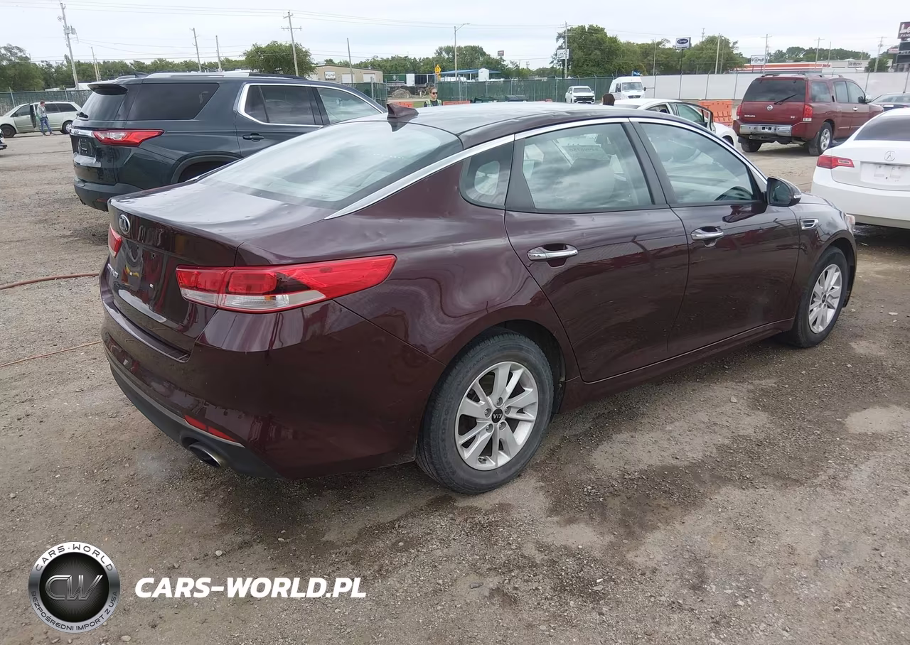 2017 Kia Optima Lx VIN:5XXGT4L33HG154344 - 4