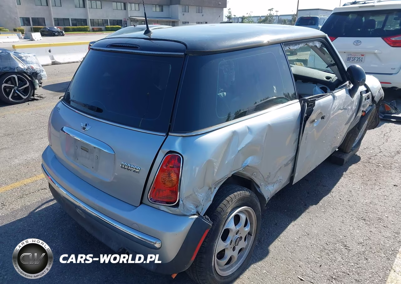 2003 Mini Cooper VIN:WMWRC33443TE16764 - 4