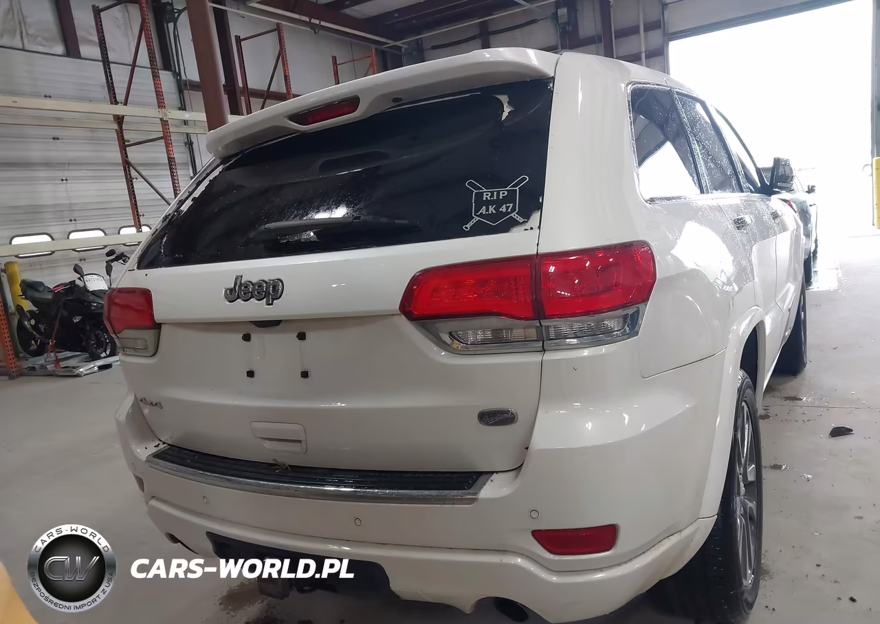 2018 Jeep Grand Cherokee Overland 4X4 VIN:1C4RJFCG7JC424694 - 16