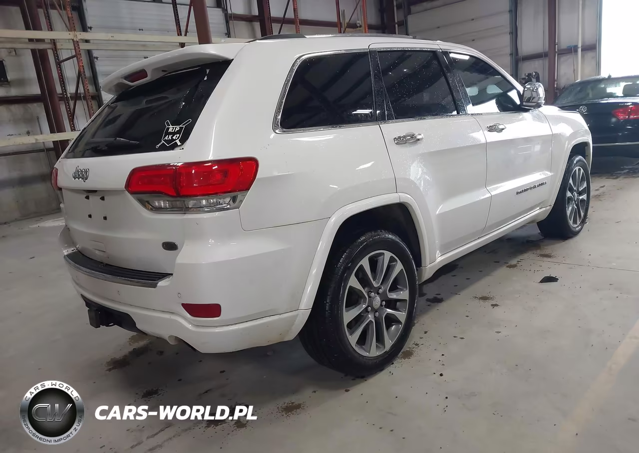 2018 Jeep Grand Cherokee Overland 4X4 VIN:1C4RJFCG7JC424694 - 4