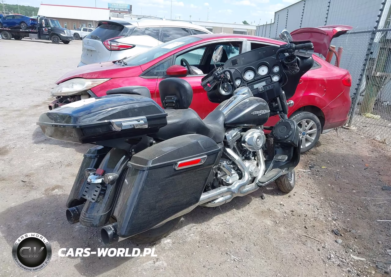 2013 Harley-Davidson Flhx Street Glide VIN:1HD1KBM14DB625958 - 4