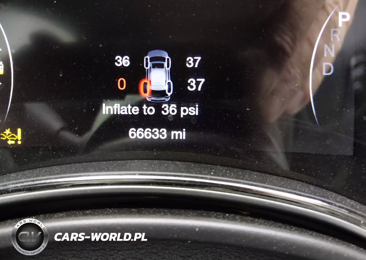 2018 Jeep Grand Cherokee High Altitude 4X4 VIN:1C4RJFCT2JC420744 - 16