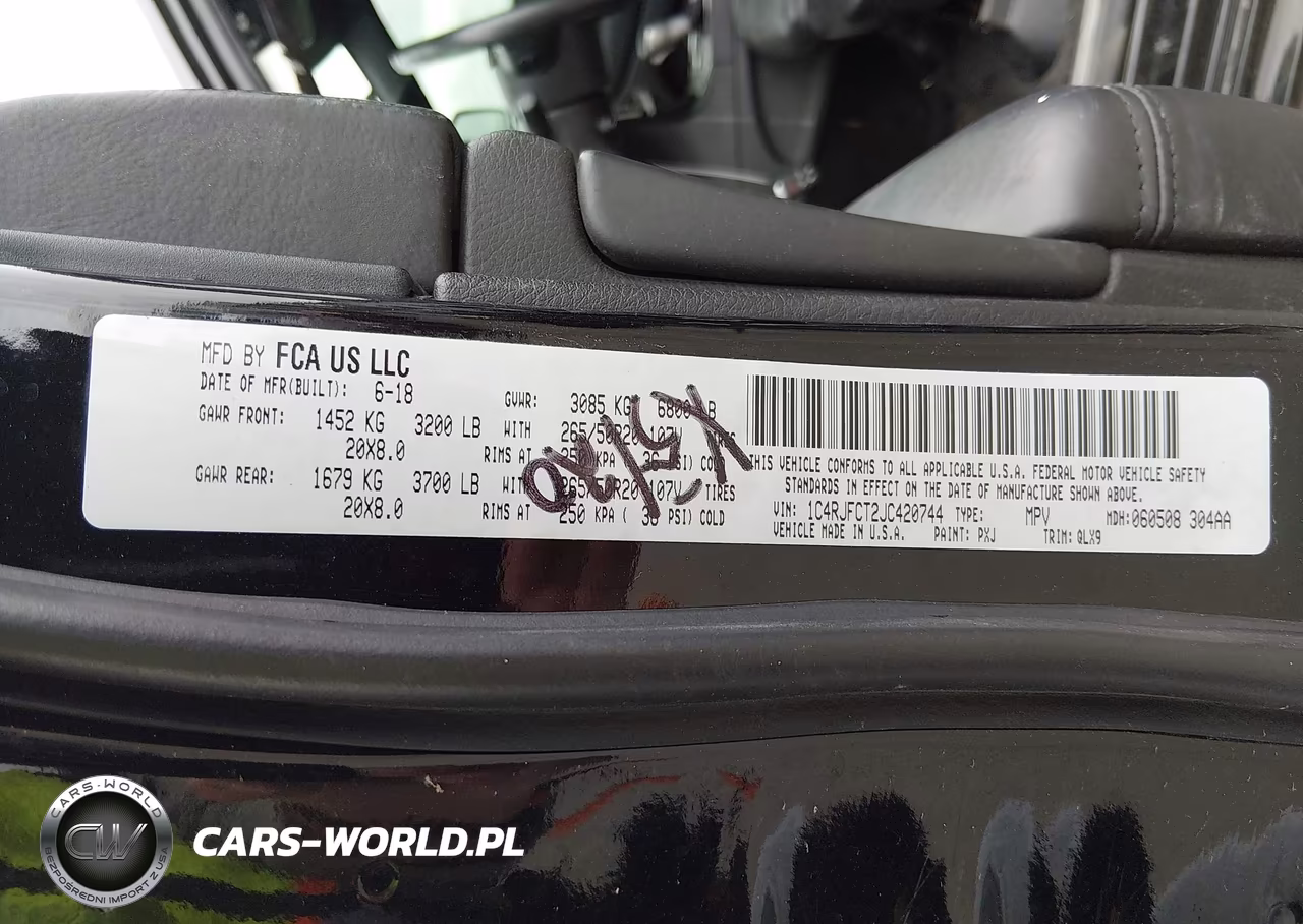 2018 Jeep Grand Cherokee High Altitude 4X4 VIN:1C4RJFCT2JC420744 - 9