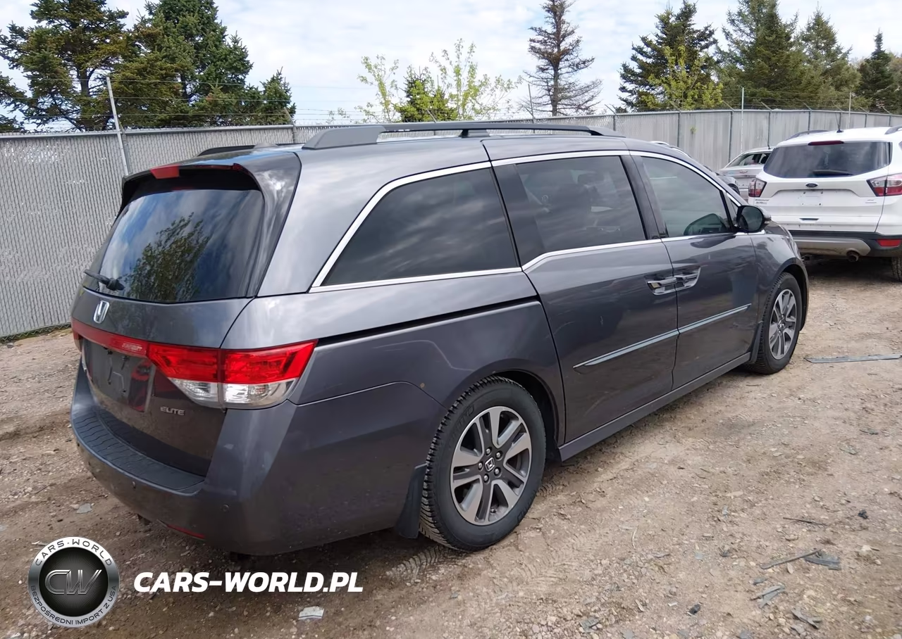 2015 Honda Odyssey Touring-Touring Elite VIN:5FNRL5H90FB072891 - 4