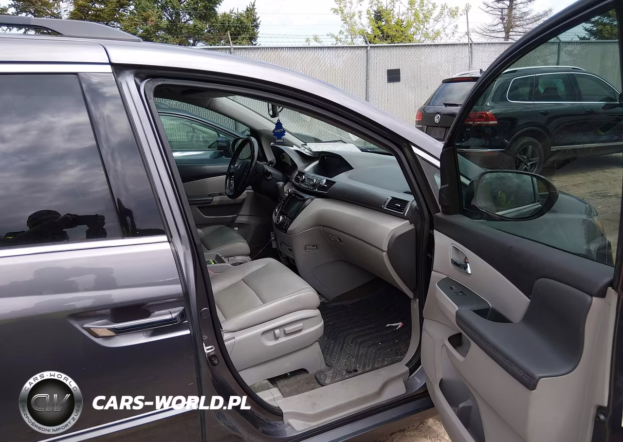 2015 Honda Odyssey Touring-Touring Elite VIN:5FNRL5H90FB072891 - 5