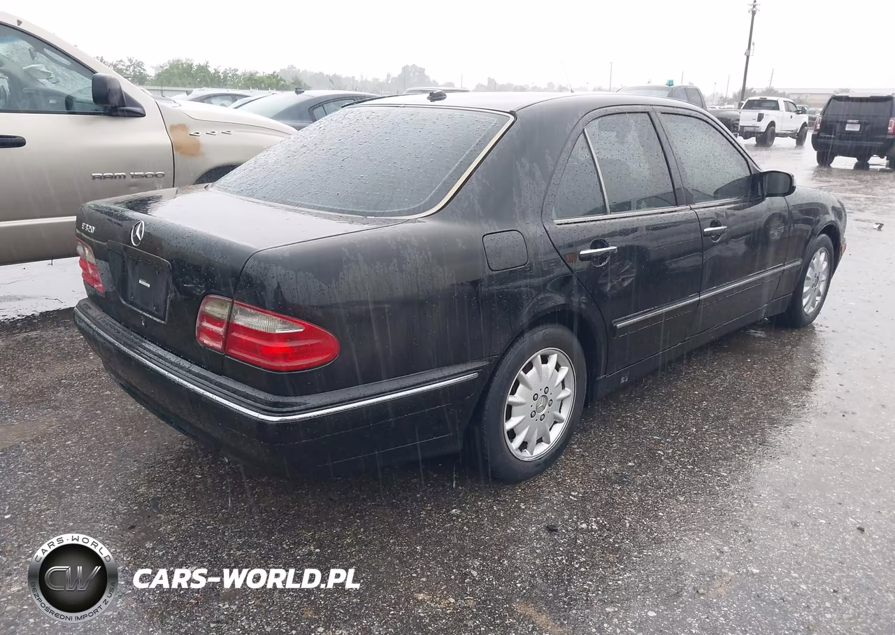 2000 Mercedes-Benz E 320 VIN:WDBJF65J3YB095546 - 4