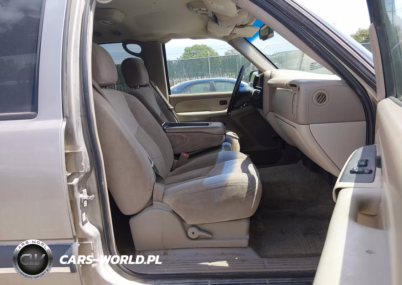 2003 Chevrolet Tahoe Ls VIN:1GNEK13ZX3J326636 - 5