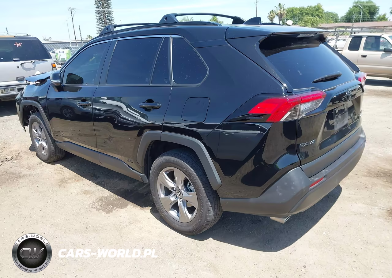 2025 Toyota Rav4 Hybrid Xle VIN:JTMRWRFV7SJ083825 - 3