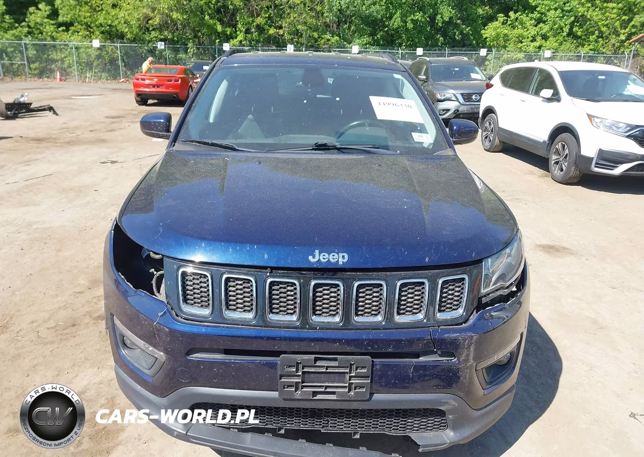 2018 Jeep Compass Latitude 4X4 VIN:3C4NJDBBXJT185560 - 12