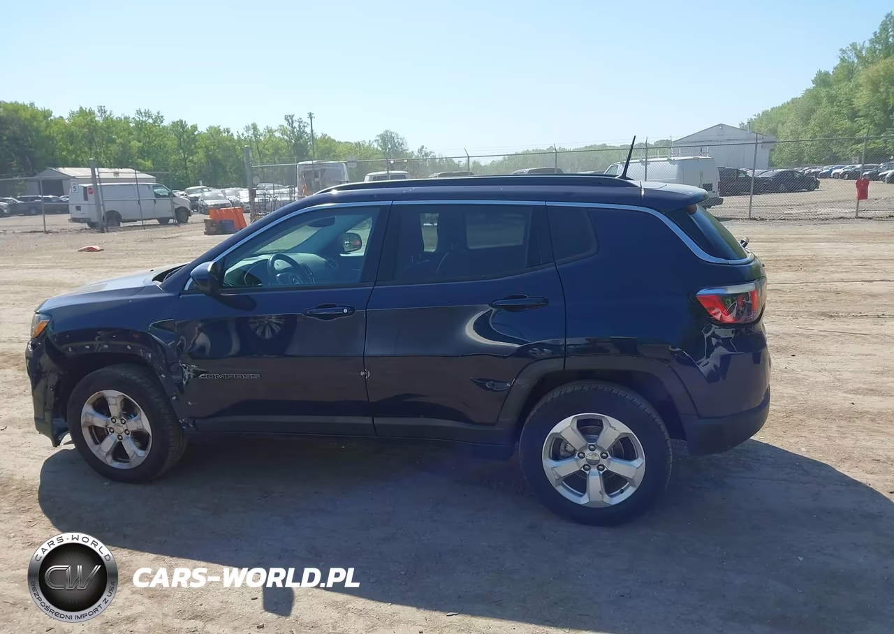 2018 Jeep Compass Latitude 4X4 VIN:3C4NJDBBXJT185560 - 14