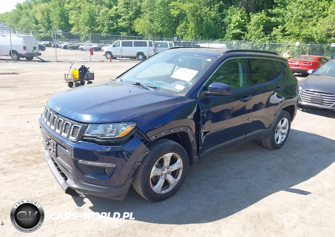 2018 Jeep Compass Latitude 4X4 VIN:3C4NJDBBXJT185560 - 2