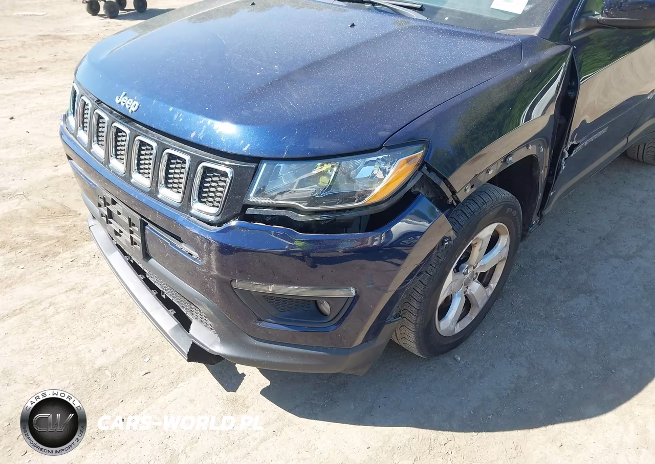 2018 Jeep Compass Latitude 4X4 VIN:3C4NJDBBXJT185560 - 6