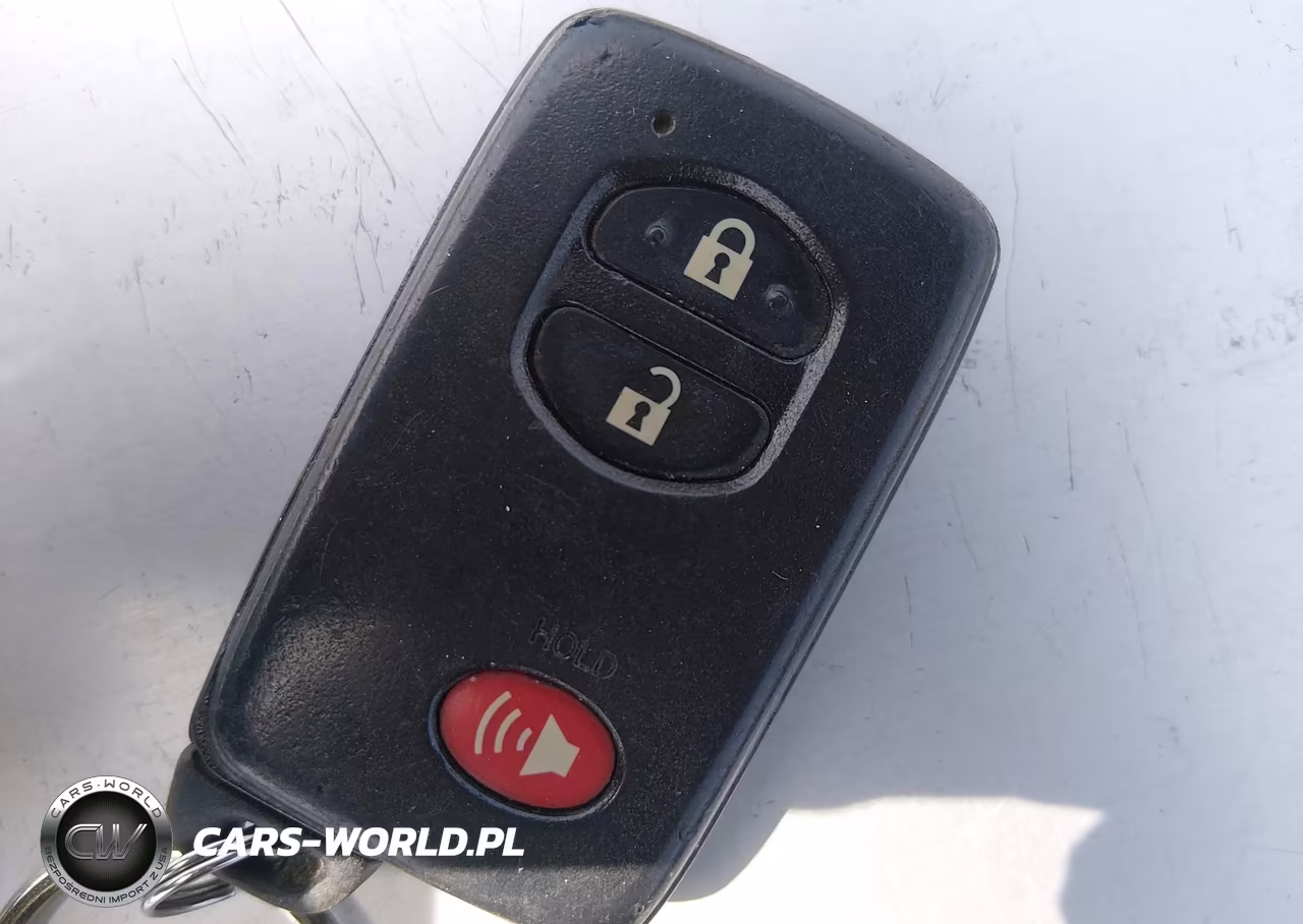 2011 Toyota Prius Two VIN:JTDKN3DU4B0290920 - 11