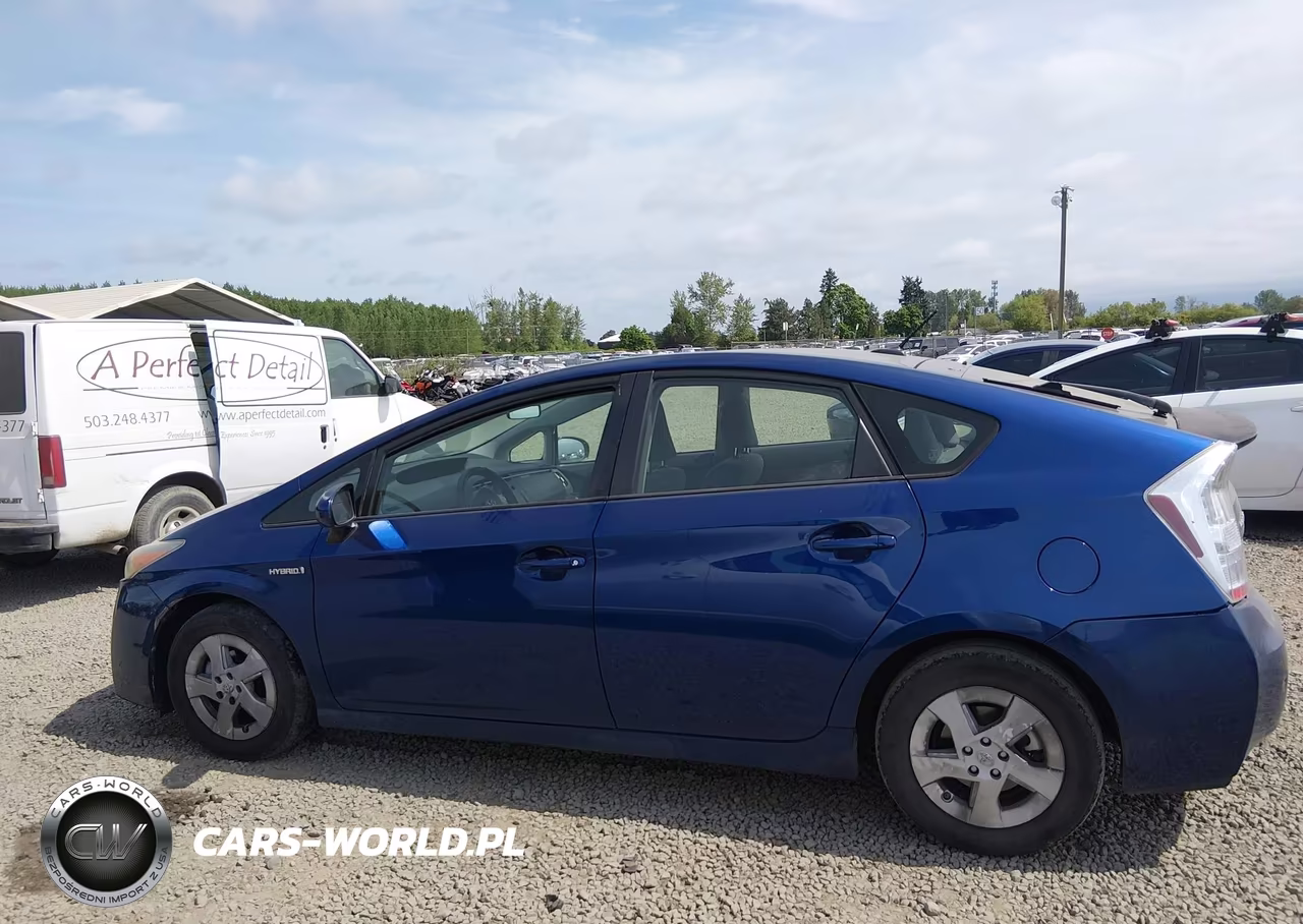 2011 Toyota Prius Two VIN:JTDKN3DU4B0290920 - 14