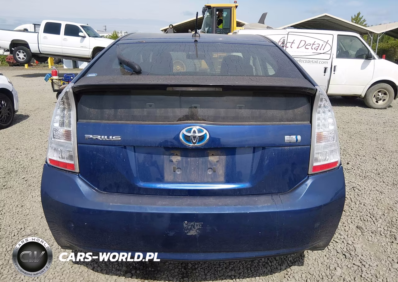 2011 Toyota Prius Two VIN:JTDKN3DU4B0290920 - 16