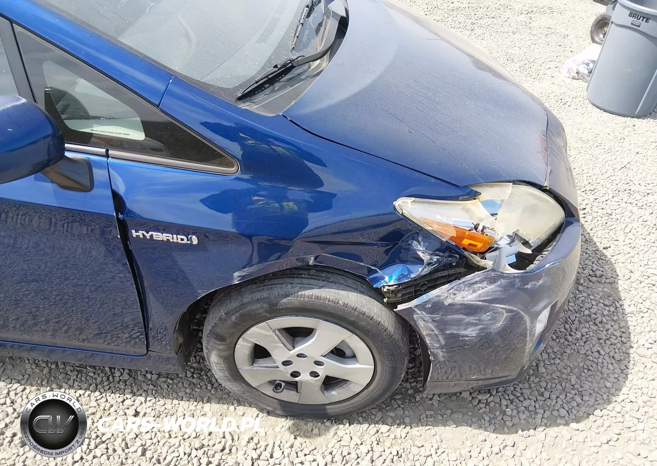 2011 Toyota Prius Two VIN:JTDKN3DU4B0290920 - 18