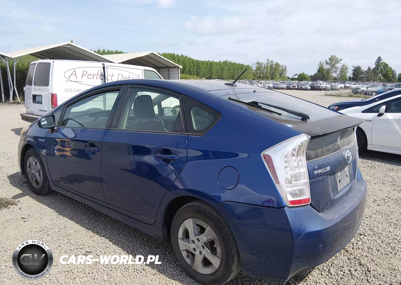 2011 Toyota Prius Two VIN:JTDKN3DU4B0290920 - 3