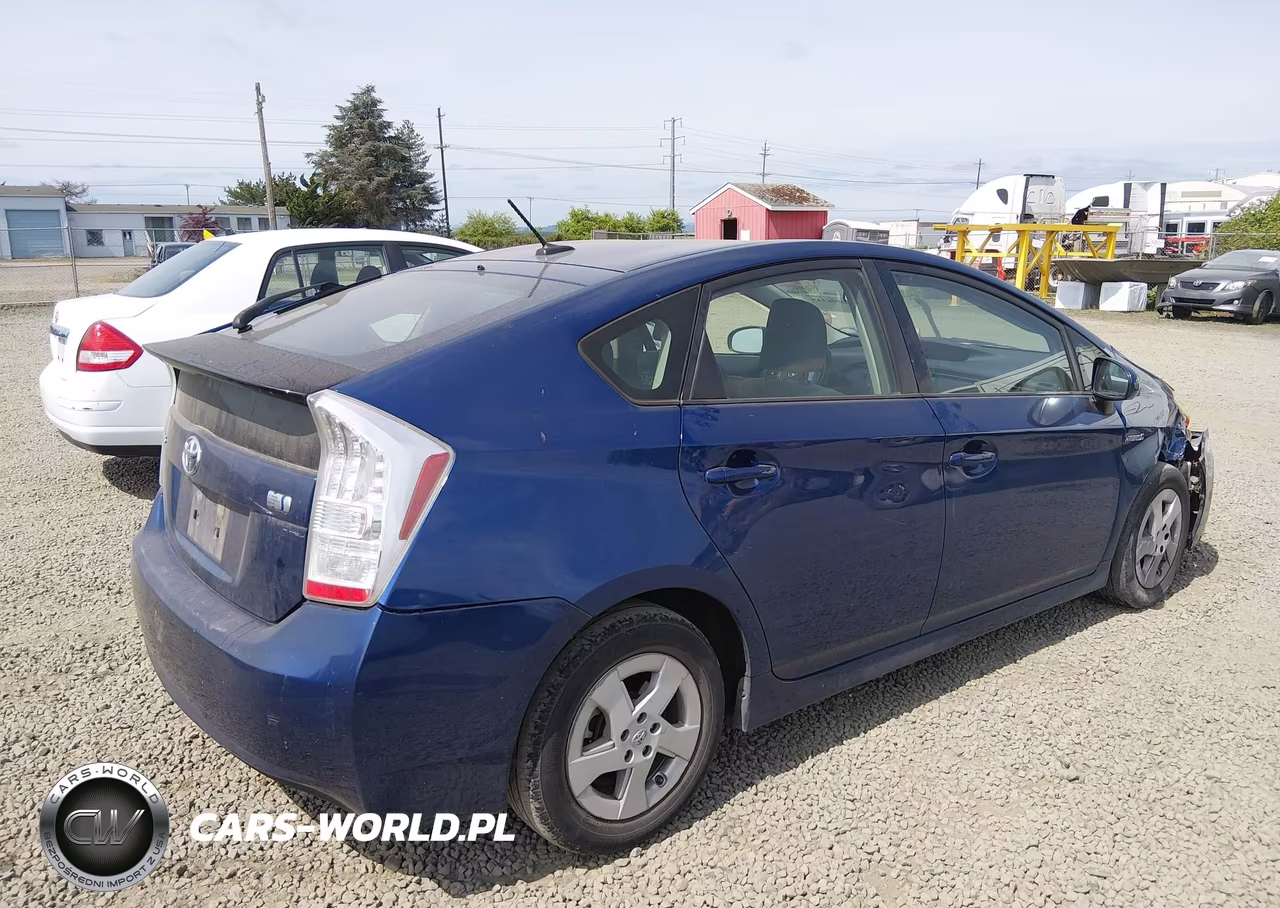 2011 Toyota Prius Two VIN:JTDKN3DU4B0290920 - 4