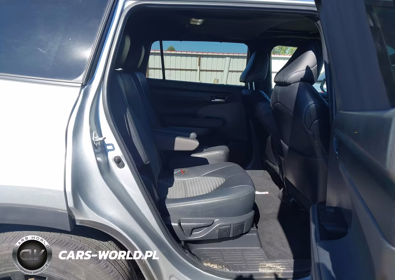 2024 Toyota Highlander Xse VIN:5TDKDRBH4RS540949 - 8