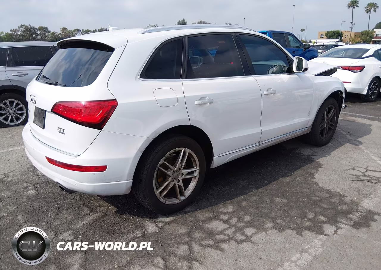 2016 Audi Q5 2.0T Premium VIN:WA1L2AFP7GA092174 - 4