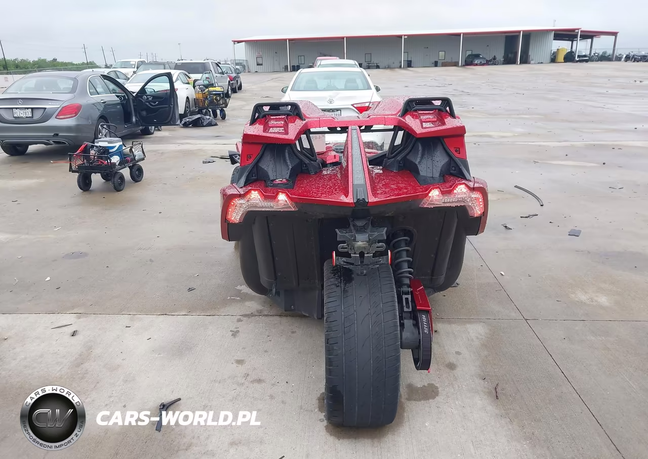 2017 Polaris Slingshot Sl VIN:57XAAPFAXH8122296 - 6