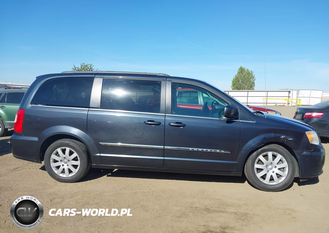 2014 Chrysler Town & Country Touring VIN:2C4RC1BG3ER442962 - 13