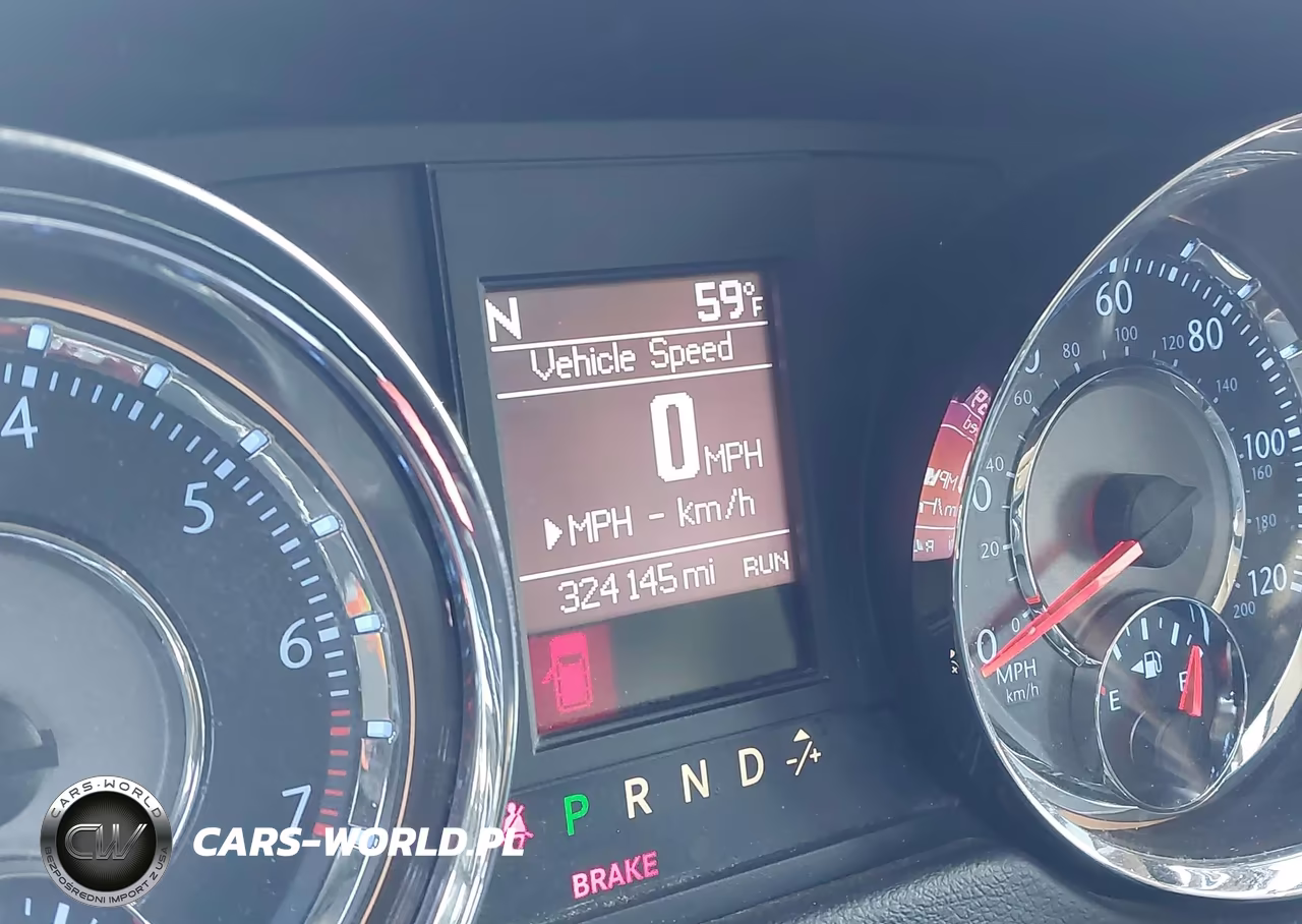 2014 Chrysler Town & Country Touring VIN:2C4RC1BG3ER442962 - 15