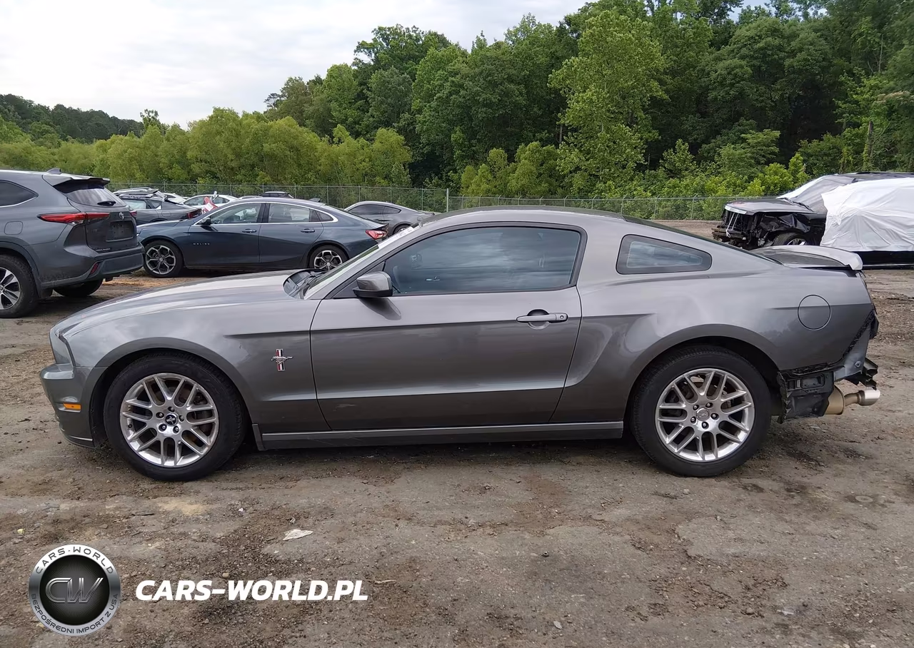 2014 Ford Mustang V6 Premium VIN:1ZVBP8AM7E5218688 - 15