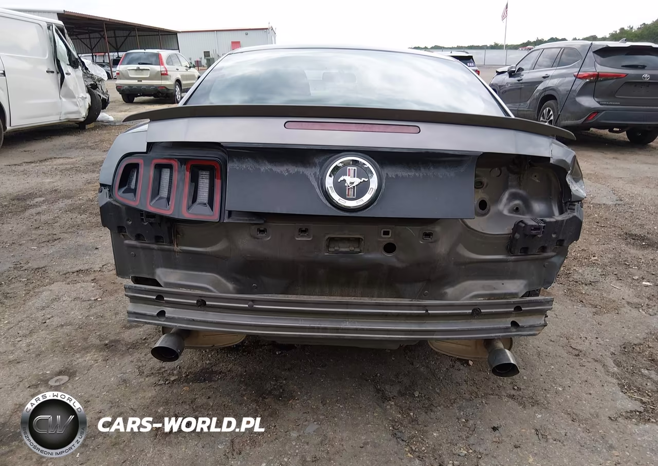 2014 Ford Mustang V6 Premium VIN:1ZVBP8AM7E5218688 - 6