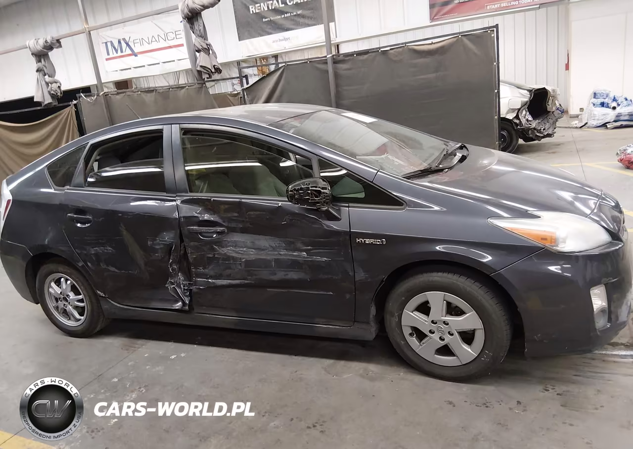 2011 Toyota Prius Two VIN:JTDKN3DU6B5319157 - 13