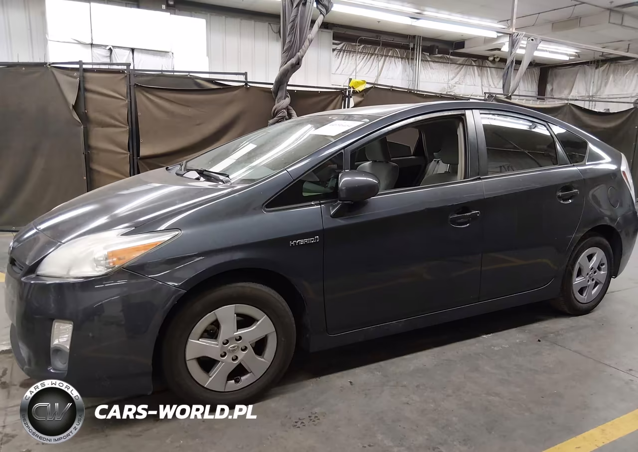 2011 Toyota Prius Two VIN:JTDKN3DU6B5319157 - 14