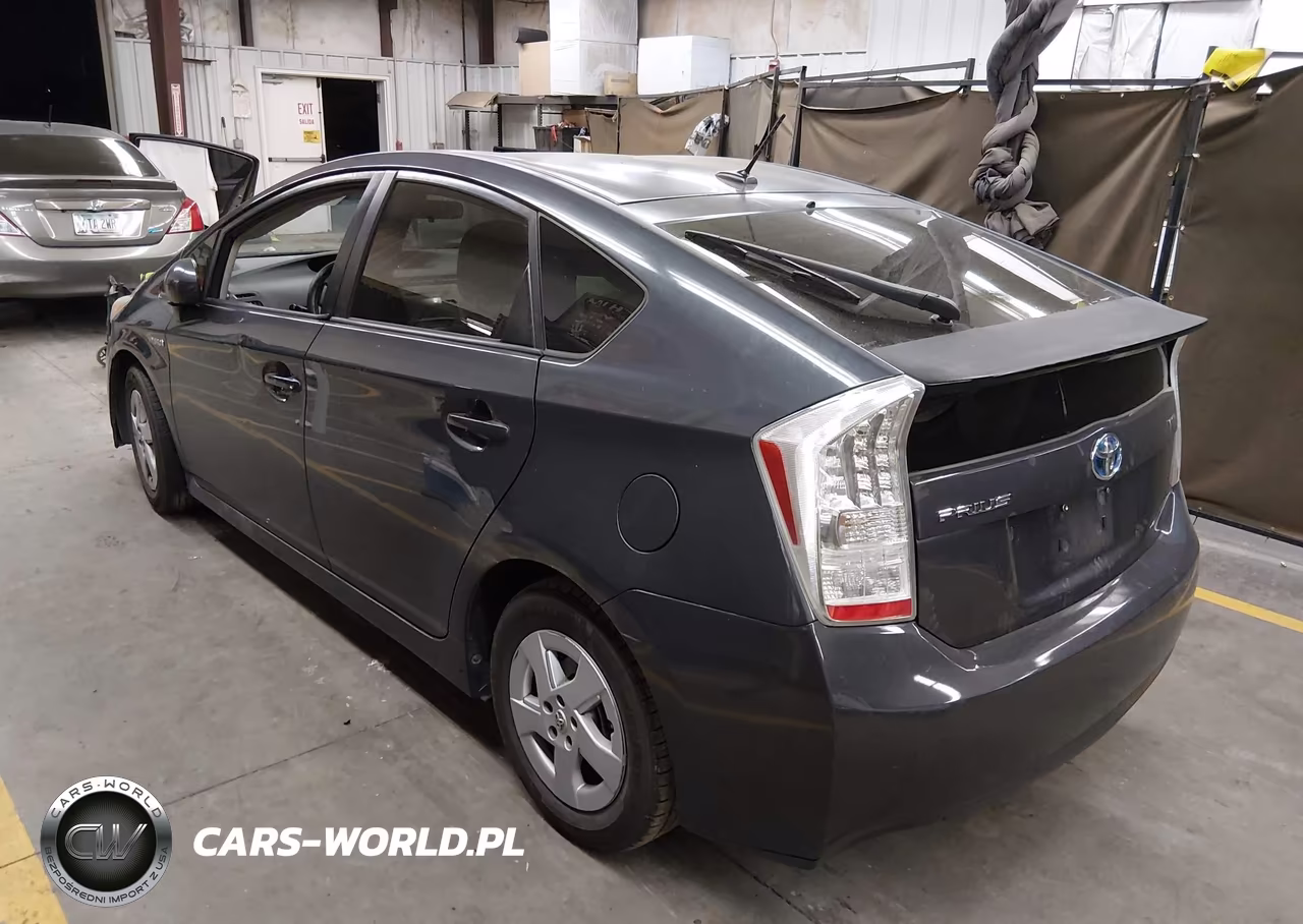 2011 Toyota Prius Two VIN:JTDKN3DU6B5319157 - 3