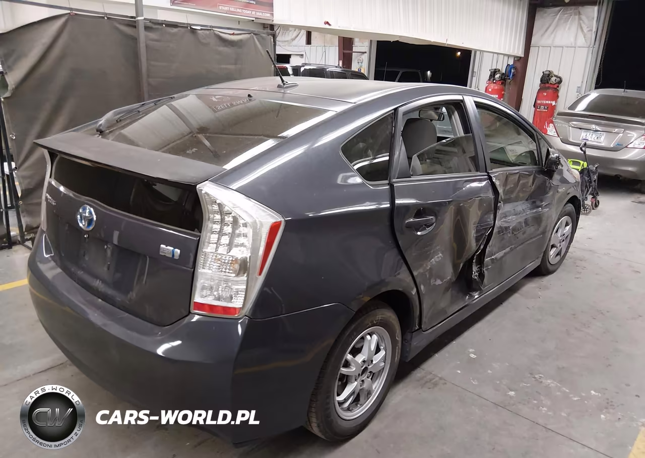 2011 Toyota Prius Two VIN:JTDKN3DU6B5319157 - 4