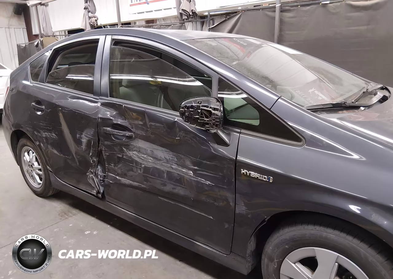 2011 Toyota Prius Two VIN:JTDKN3DU6B5319157 - 6