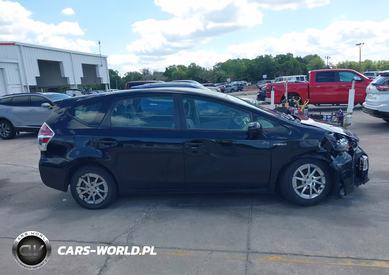 2016 Toyota Prius V Two VIN:JTDZN3EU9GJ043813 - 13