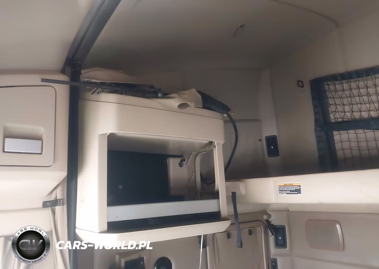 2019 Kenworth T680 VIN:1XKYDP9X3KJ180026 - 13