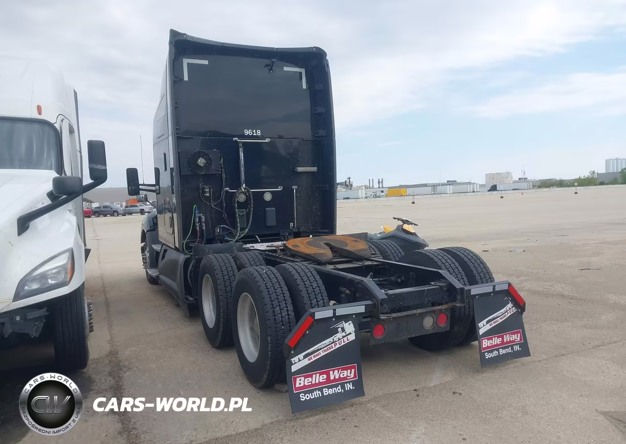 2019 Kenworth T680 VIN:1XKYDP9X3KJ180026 - 3