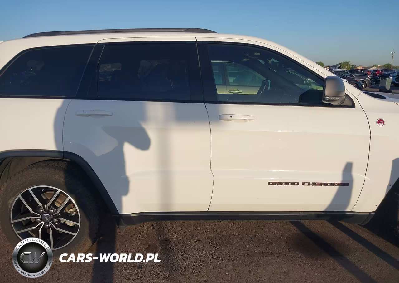 2017 Jeep Grand Cherokee Trailhawk 4X4 VIN:1C4RJFLG1HC818377 - 14