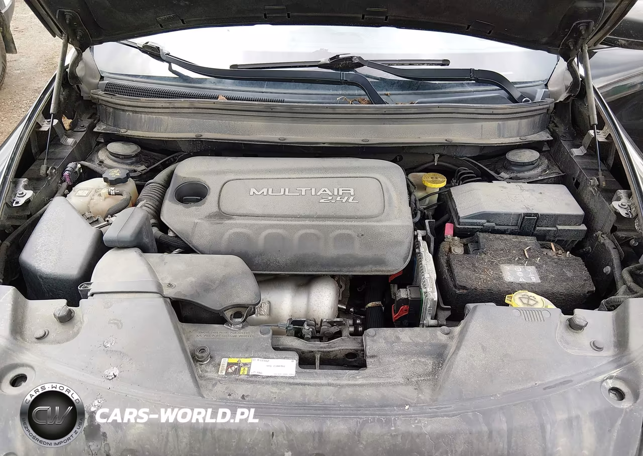 2015 Jeep Cherokee Sport VIN:1C4PJLAB9FW684078 - 10