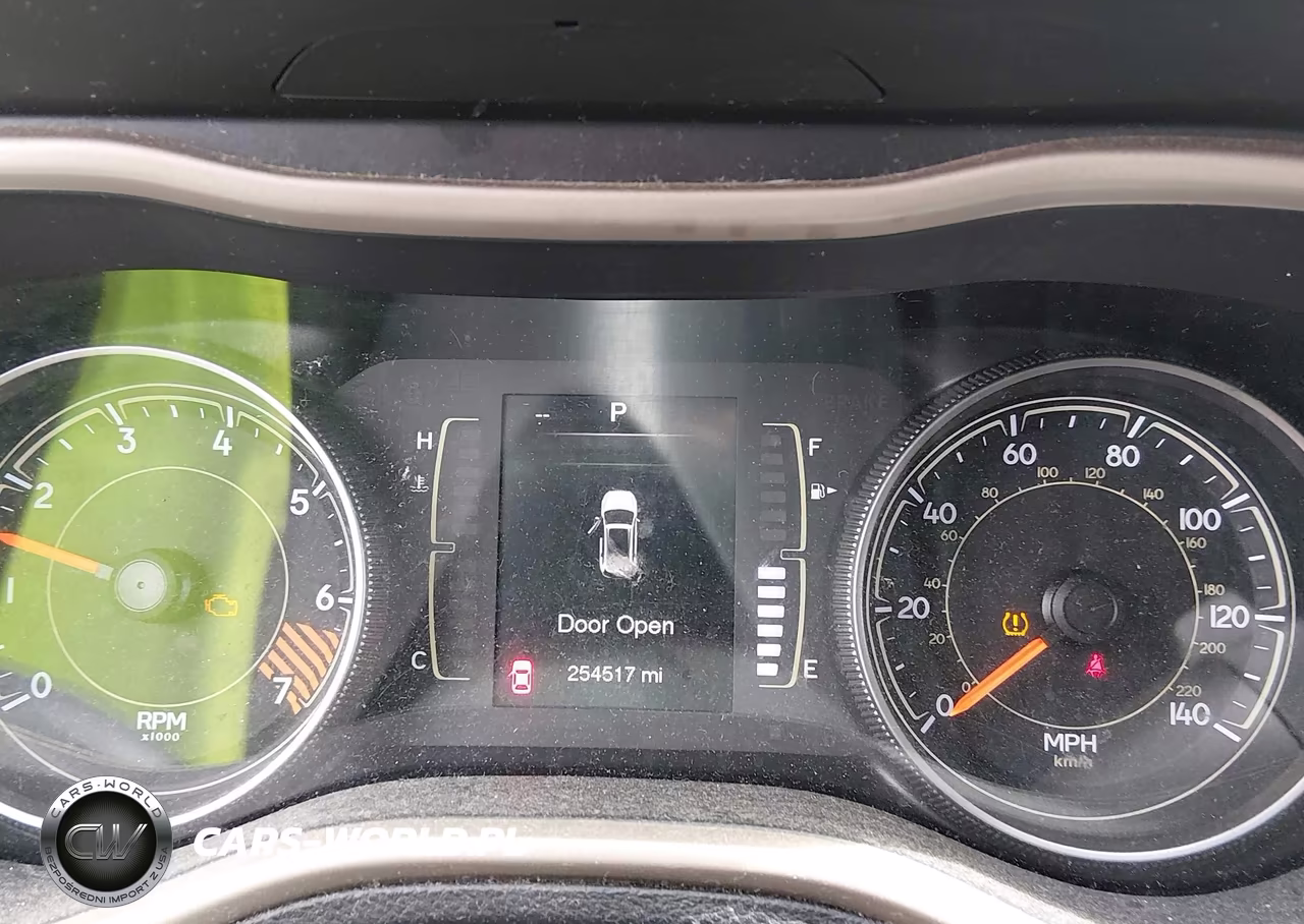 2015 Jeep Cherokee Sport VIN:1C4PJLAB9FW684078 - 7