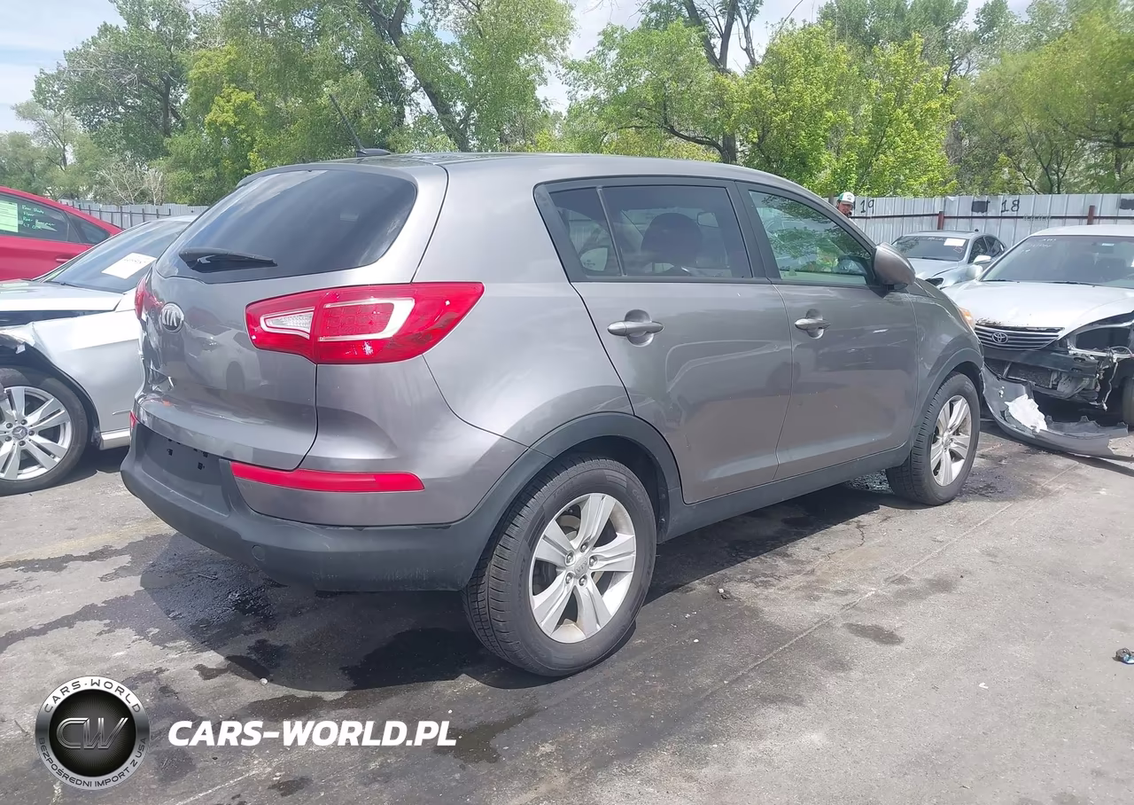 2013 Kia Sportage Lx VIN:KNDPBCA21D7421149 - 4