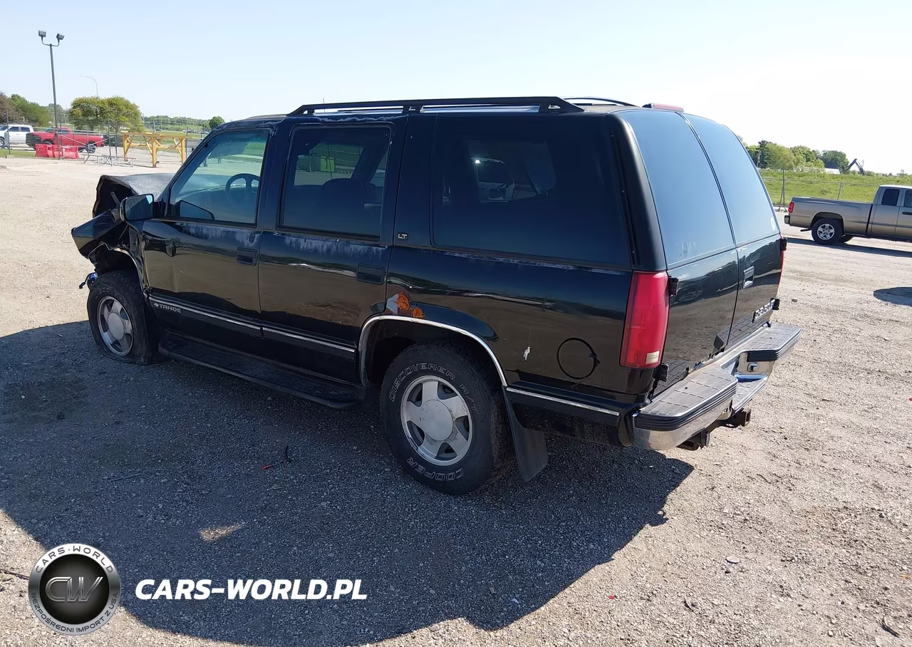 1999 Chevrolet Tahoe Ls VIN:1GNEK13R4XJ443747 - 3