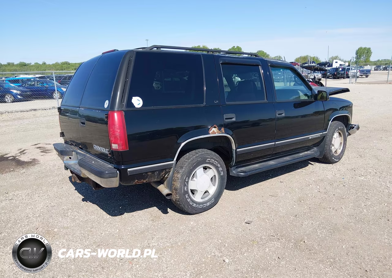 1999 Chevrolet Tahoe Ls VIN:1GNEK13R4XJ443747 - 4
