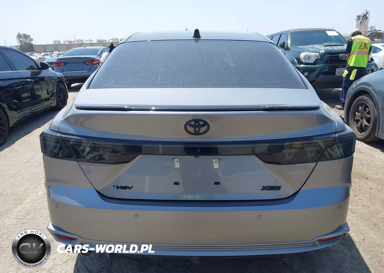 2026 Toyota Camry Xse VIN:4T1DAACKXTU651095 - 16