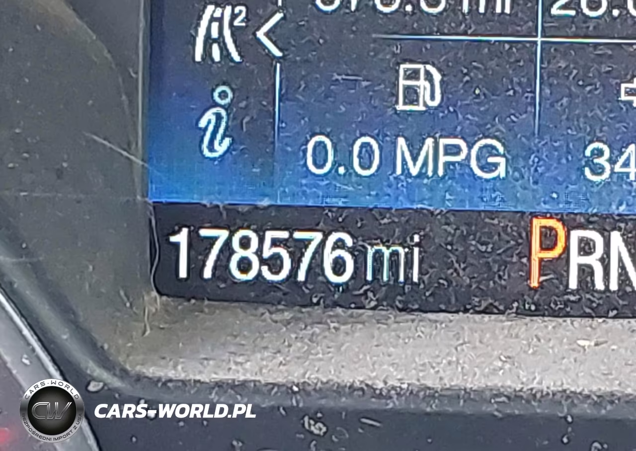 2018 Ford Escape Se VIN:1FMCU9GD3JUB99971 - 16