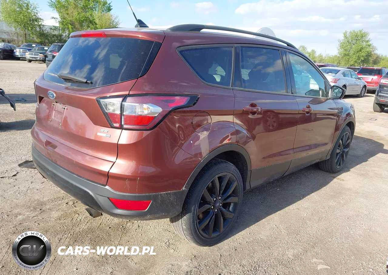 2018 Ford Escape Se VIN:1FMCU9GD3JUB99971 - 4